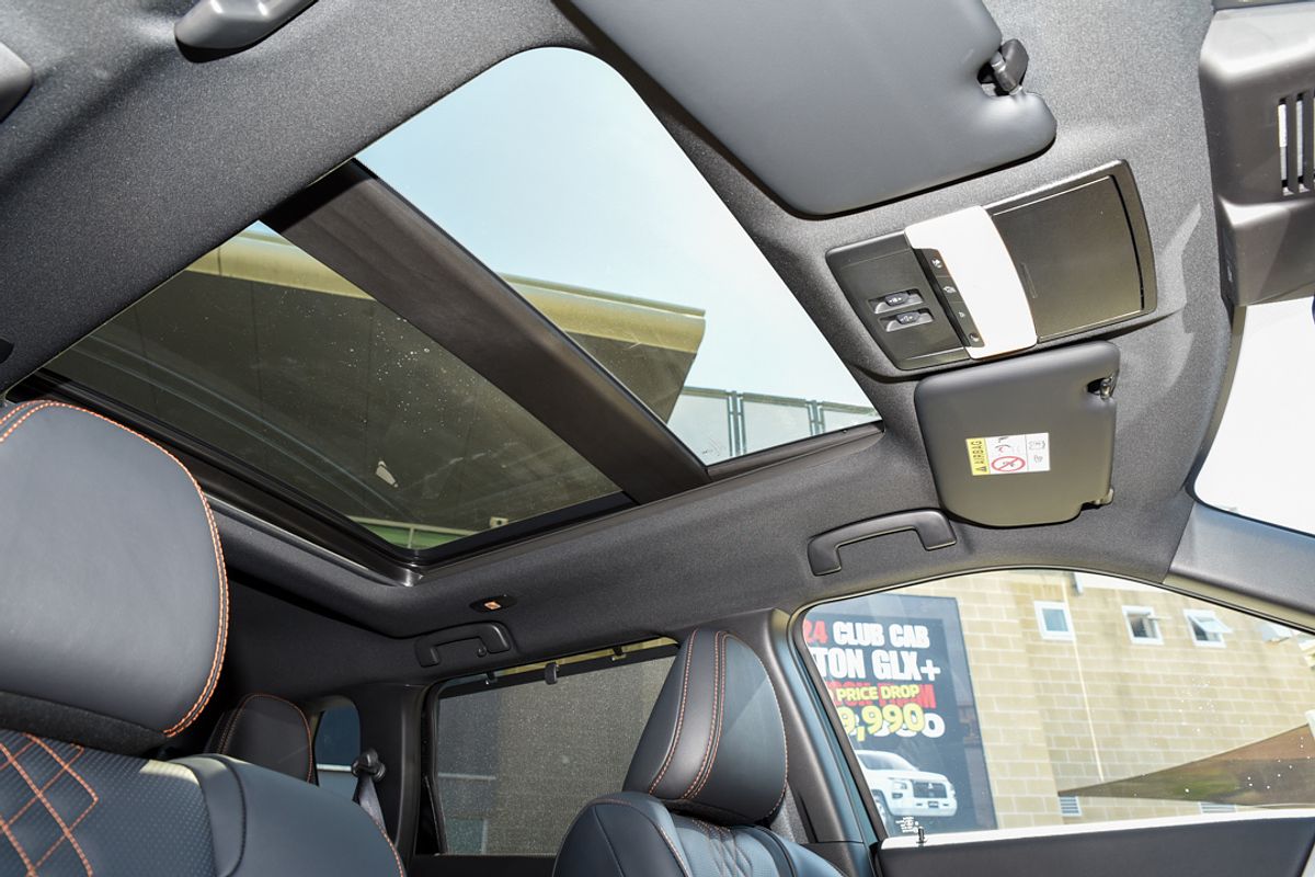 2025 Mitsubishi Outlander PHEV Exceed Tourer ZM