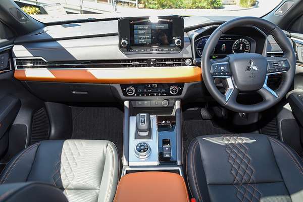 2025 Mitsubishi Outlander PHEV Exceed Tourer ZM