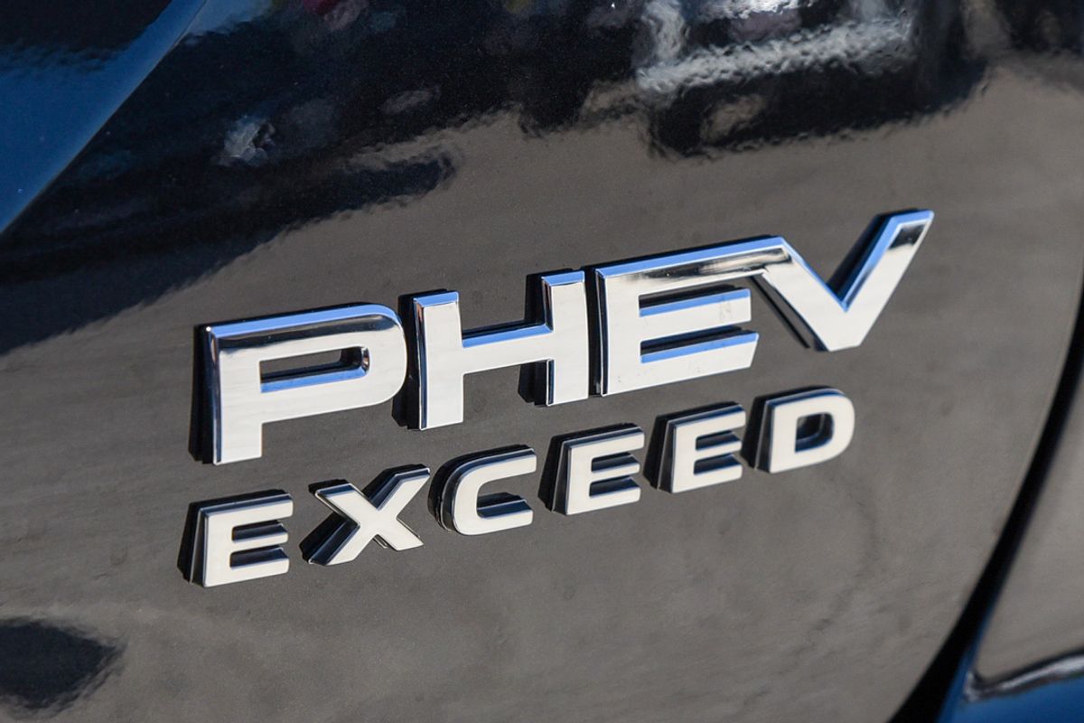2025 Mitsubishi Outlander PHEV Exceed Tourer ZM