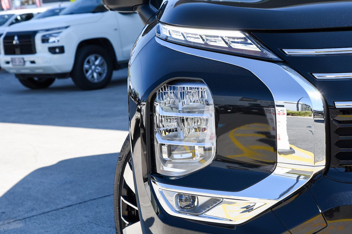 2025 Mitsubishi Outlander Exceed ZM