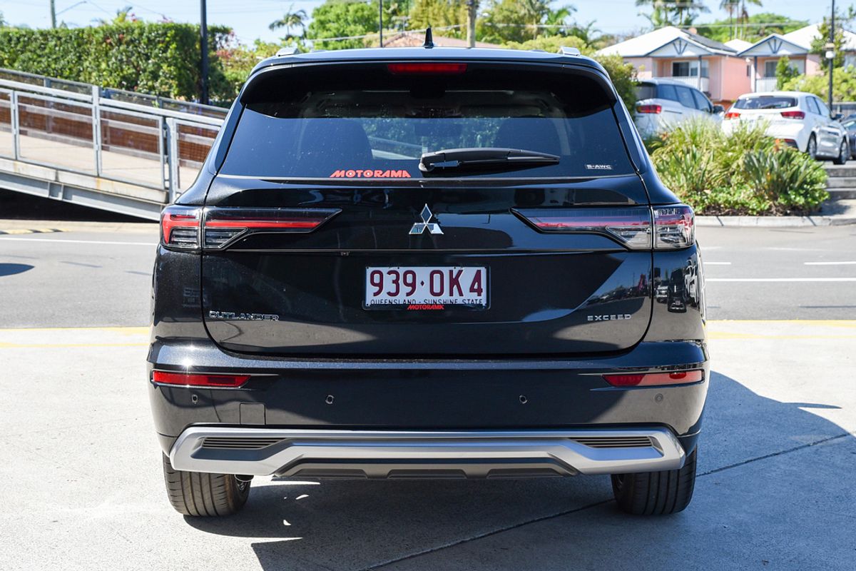 2025 Mitsubishi Outlander Exceed ZM