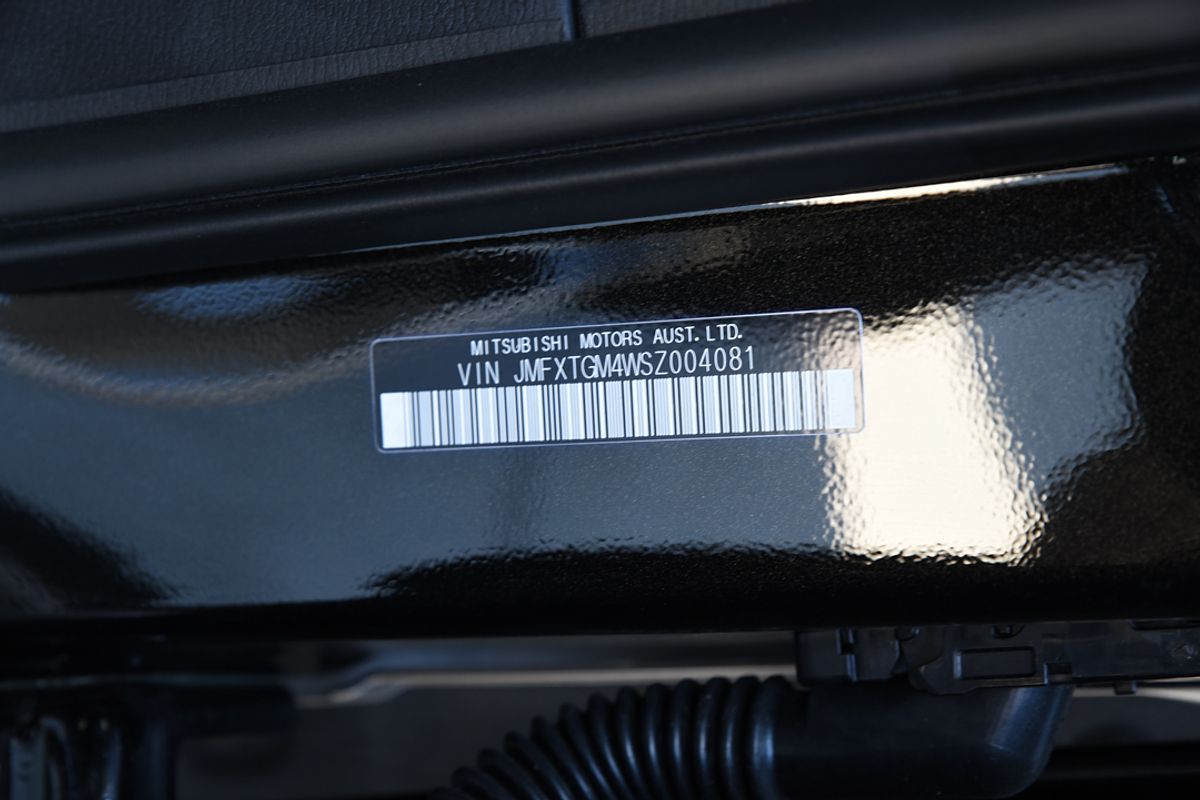 2025 Mitsubishi Outlander Exceed ZM