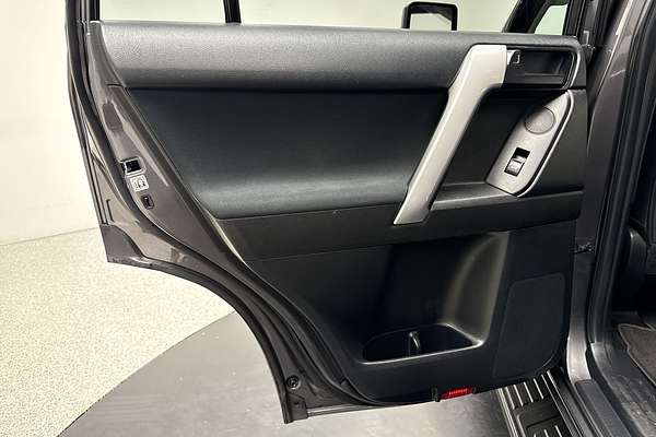 2017 Toyota Landcruiser Prado Altitude GDJ150R