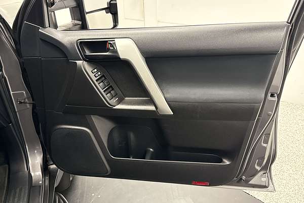 2017 Toyota Landcruiser Prado Altitude GDJ150R