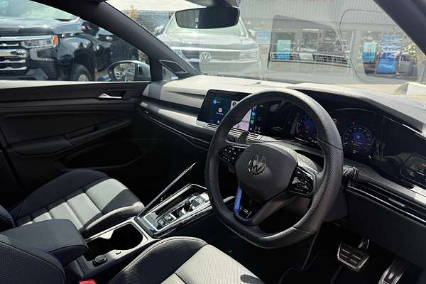 2024 Volkswagen Golf R 8