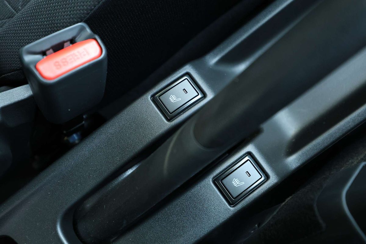 2025 Suzuki Swift Hybrid GLX UZ