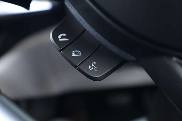 2025 Suzuki Swift Hybrid GLX UZ