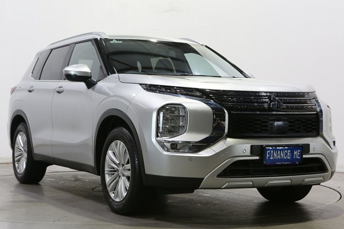 2025 Mitsubishi Outlander LS ZM
