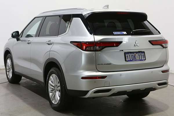 2025 Mitsubishi Outlander LS ZM