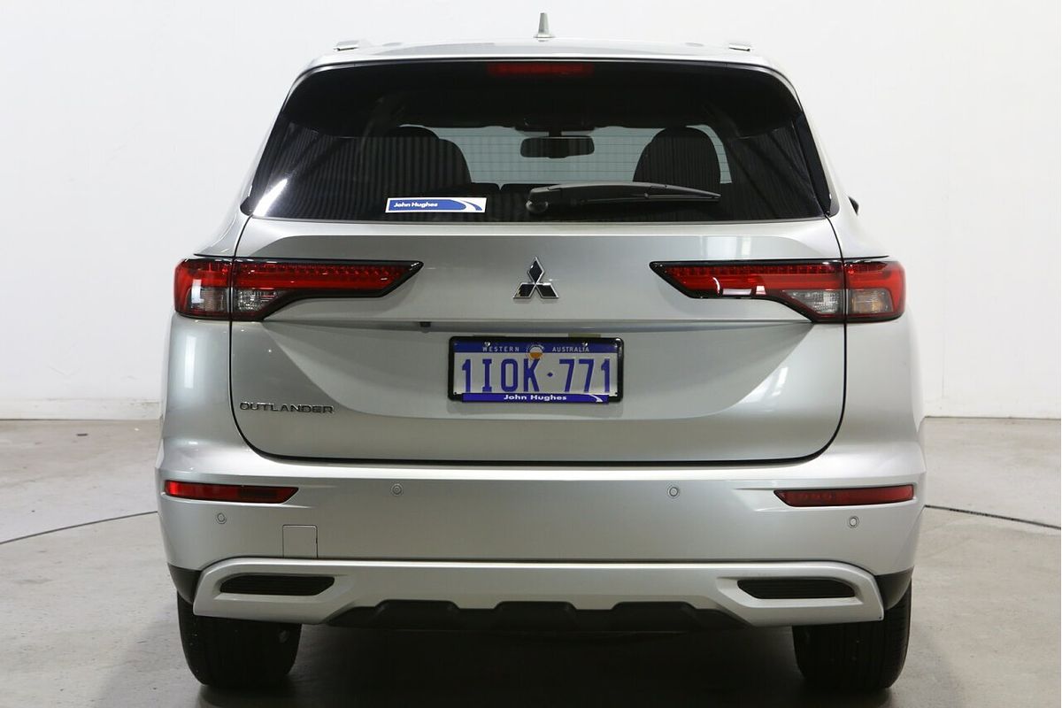 2025 Mitsubishi Outlander LS ZM