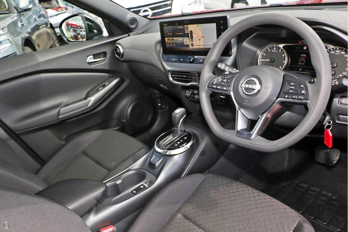 2024 Nissan JUKE ST+ F16