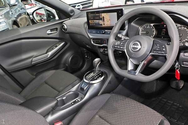2024 Nissan JUKE ST+ F16