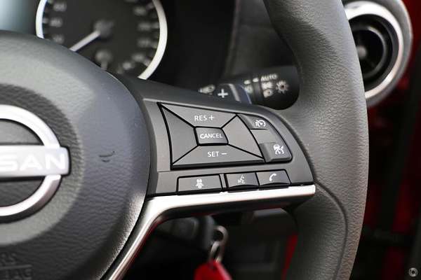 2024 Nissan JUKE ST+ F16
