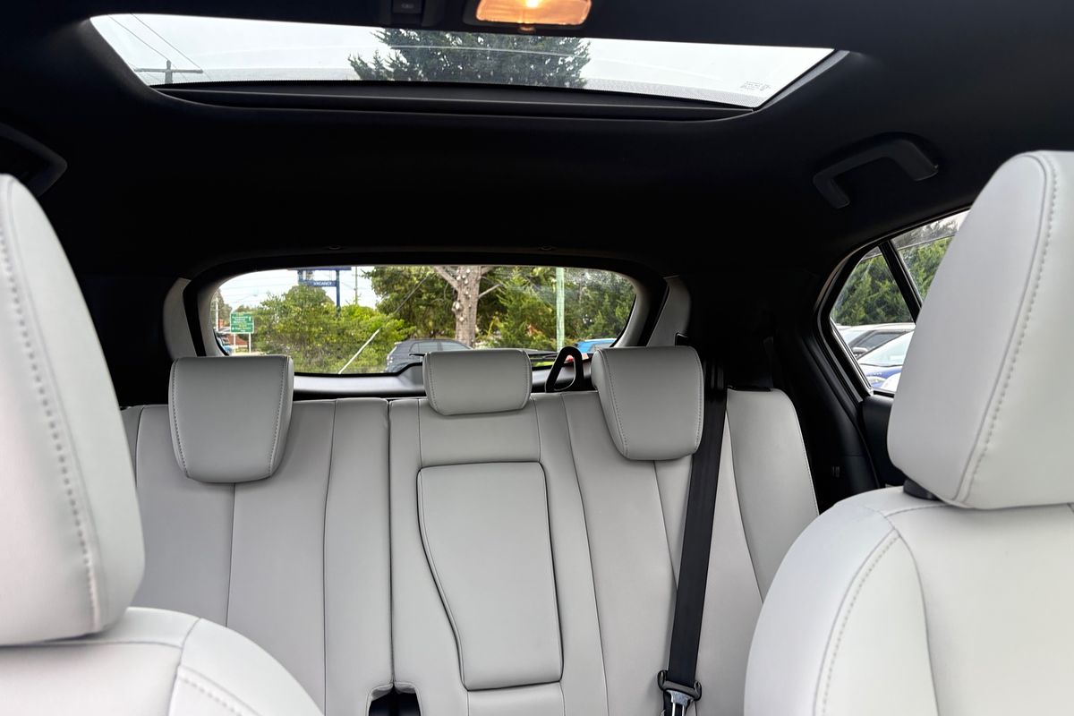 2024 Mitsubishi Eclipse Cross PHEV Exceed YB