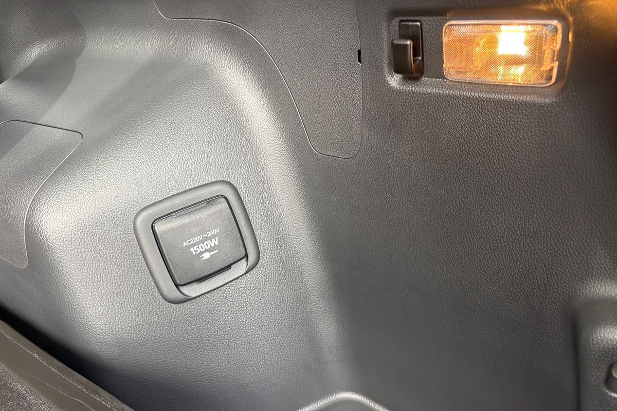 2024 Mitsubishi Eclipse Cross PHEV Exceed YB