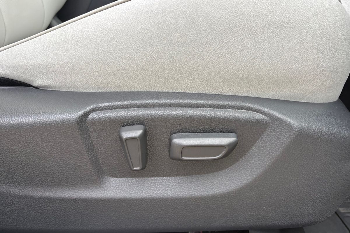 2024 Mitsubishi Eclipse Cross PHEV Exceed YB