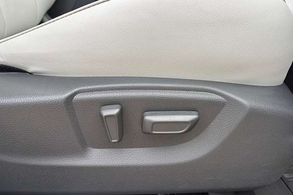 2024 Mitsubishi Eclipse Cross PHEV Exceed YB