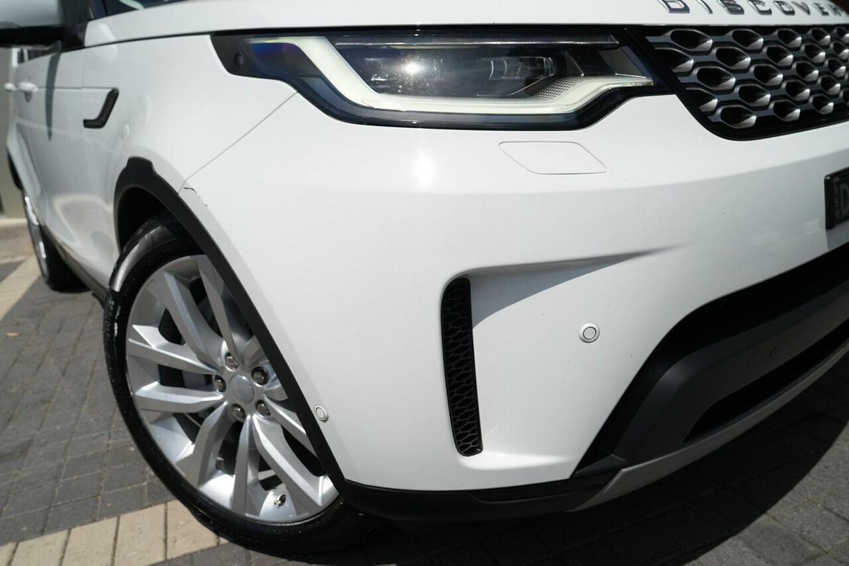 2022 Land Rover Discovery D300 SE Series 5
