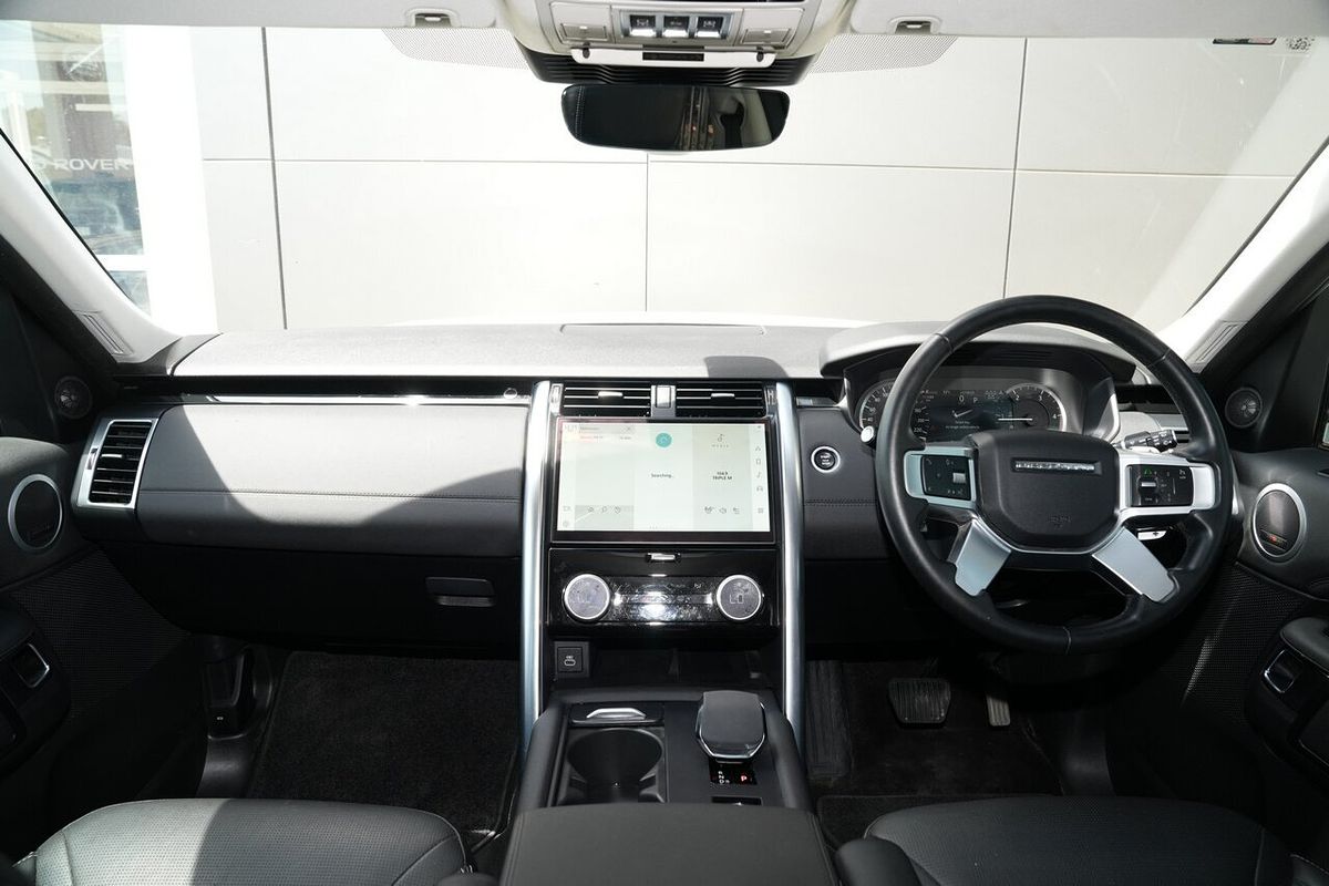 2022 Land Rover Discovery D300 SE Series 5