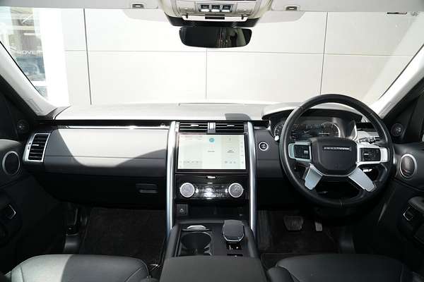 2022 Land Rover Discovery D300 SE Series 5