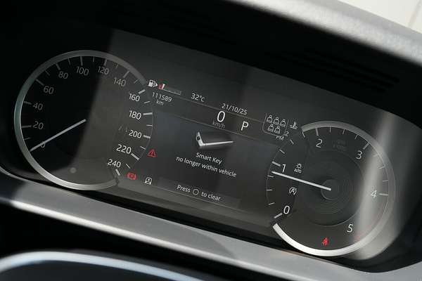 2022 Land Rover Discovery D300 SE Series 5