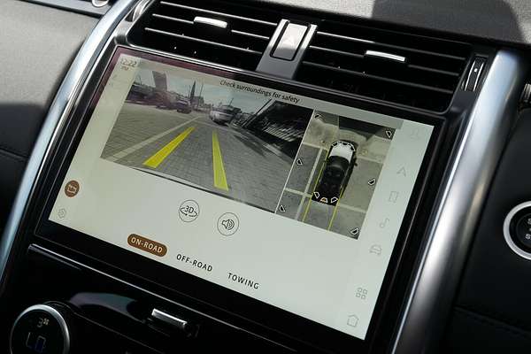 2022 Land Rover Discovery D300 SE Series 5