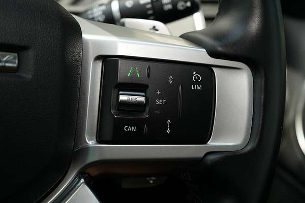 2022 Land Rover Discovery D300 SE Series 5