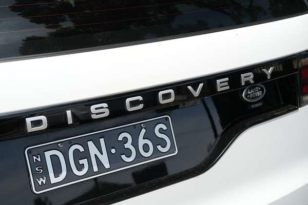 2022 Land Rover Discovery D300 SE Series 5