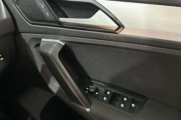 2017 Volkswagen Tiguan 110TDI Comfortline 5N