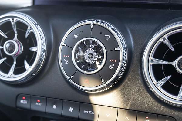 2025 GWM Tank 300 Ultra P01