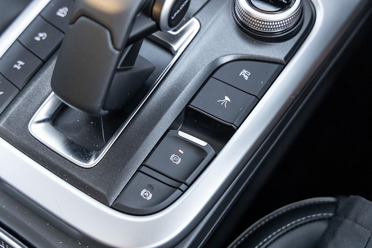 2025 GWM Tank 300 Ultra P01