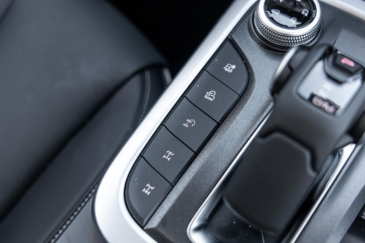 2025 GWM Tank 300 Ultra P01