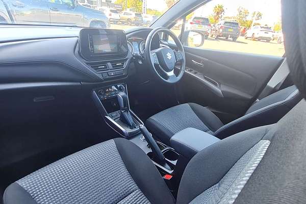 2023 Suzuki S-Cross GLX JYB