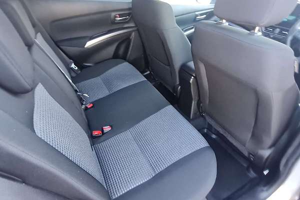 2023 Suzuki S-Cross GLX JYB