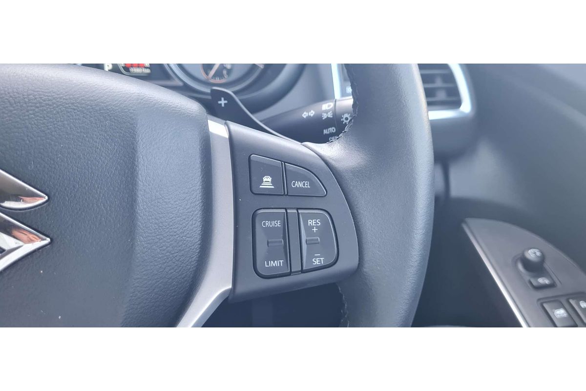 2023 Suzuki S-Cross GLX JYB