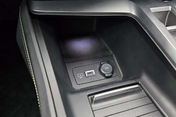 2023 Peugeot 408 GT Plug-In Hybrid P54