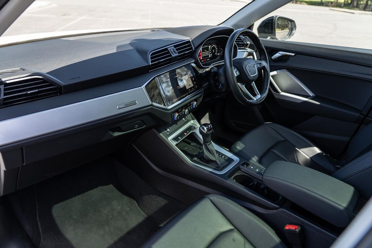 2024 Audi Q3 35 TFSI F3