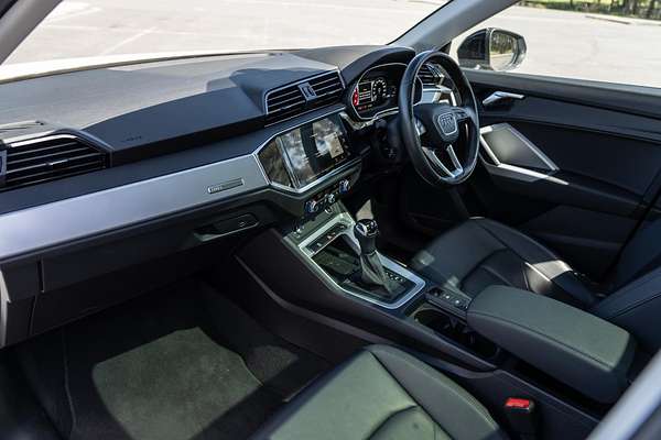 2024 Audi Q3 35 TFSI F3