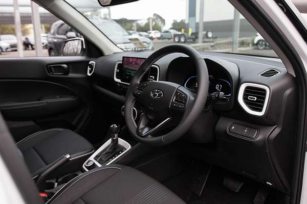 2025 Hyundai Venue Elite QX.V5