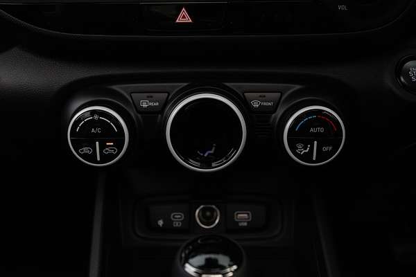 2025 Hyundai Venue Elite QX.V5