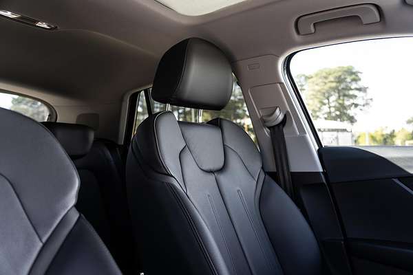 2024 Audi Q2 40 TFSI S line GA