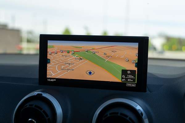 2024 Audi Q2 40 TFSI S line GA