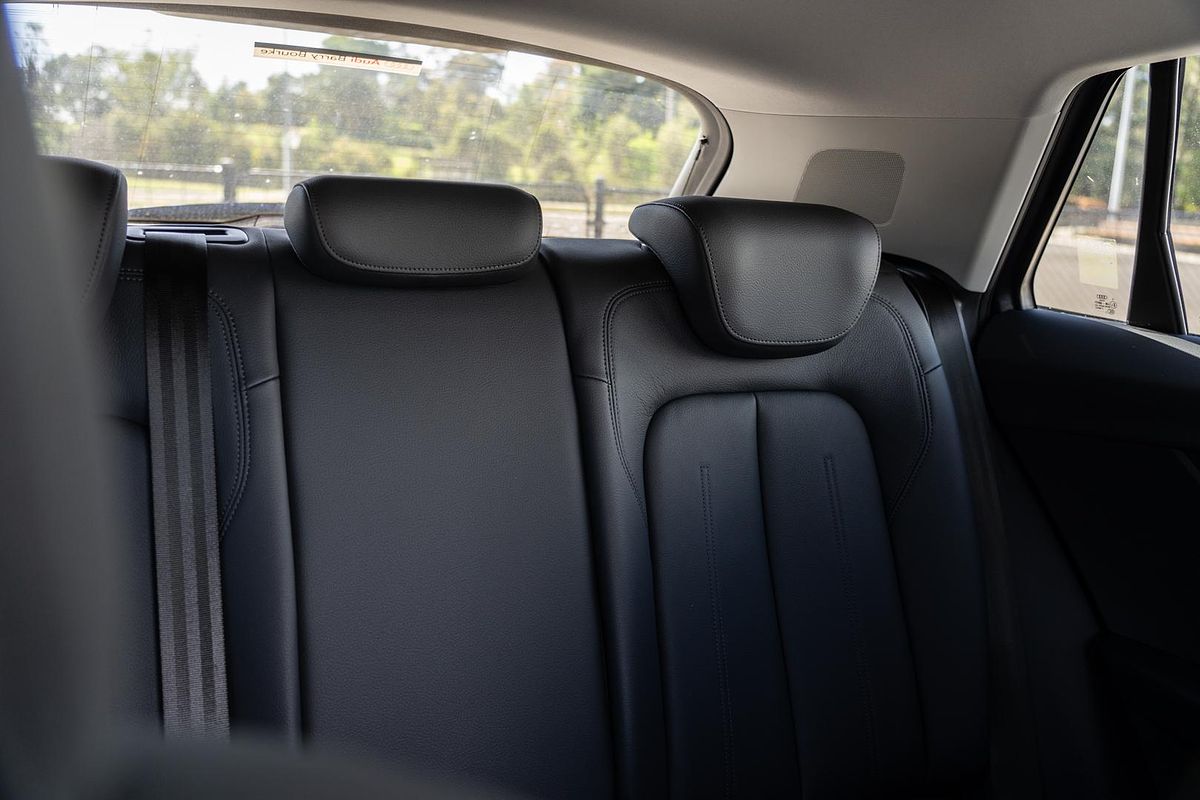 2024 Audi Q2 40 TFSI S line GA