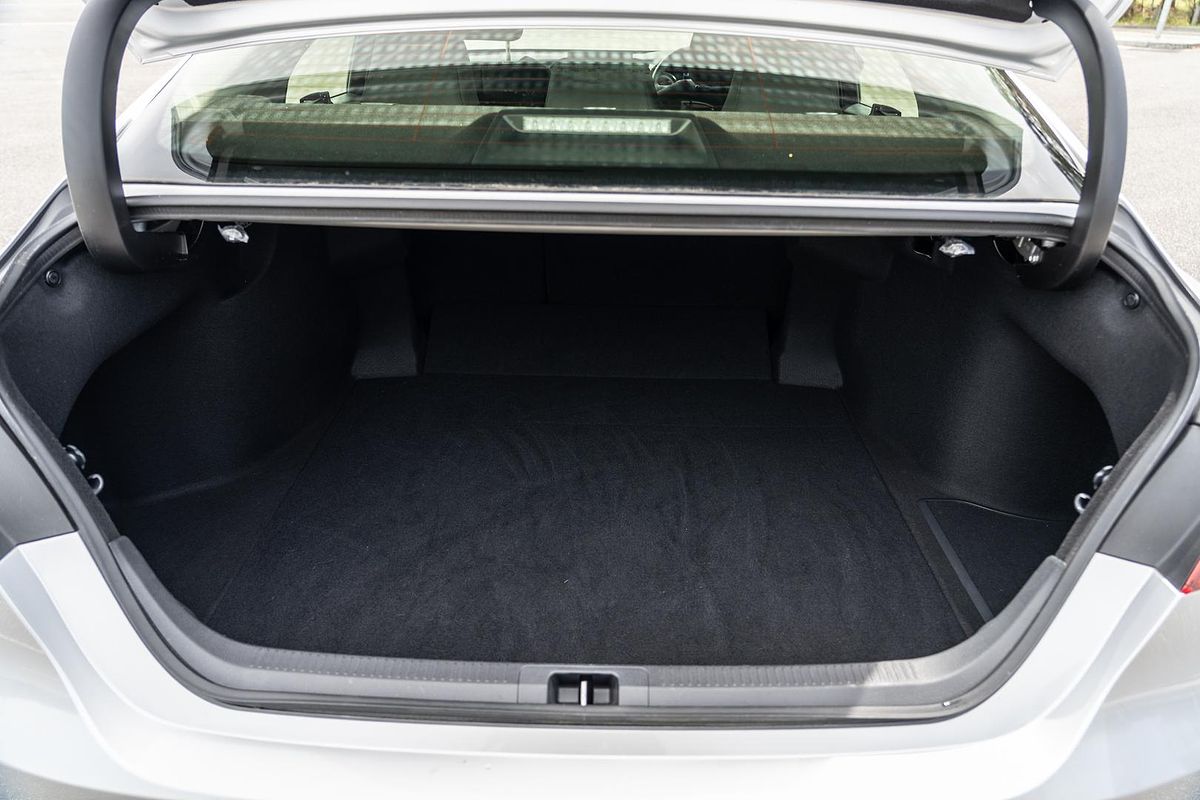 2022 Toyota Camry Ascent AXVH70R