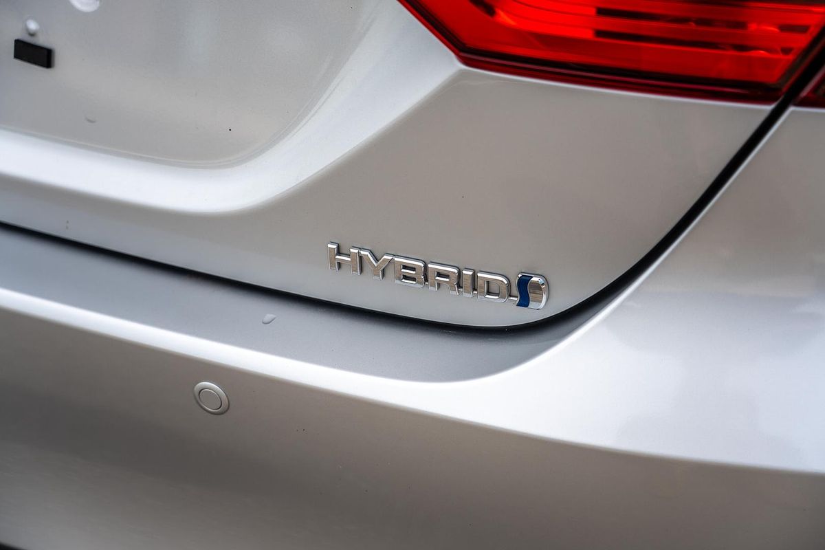 2022 Toyota Camry Ascent AXVH70R