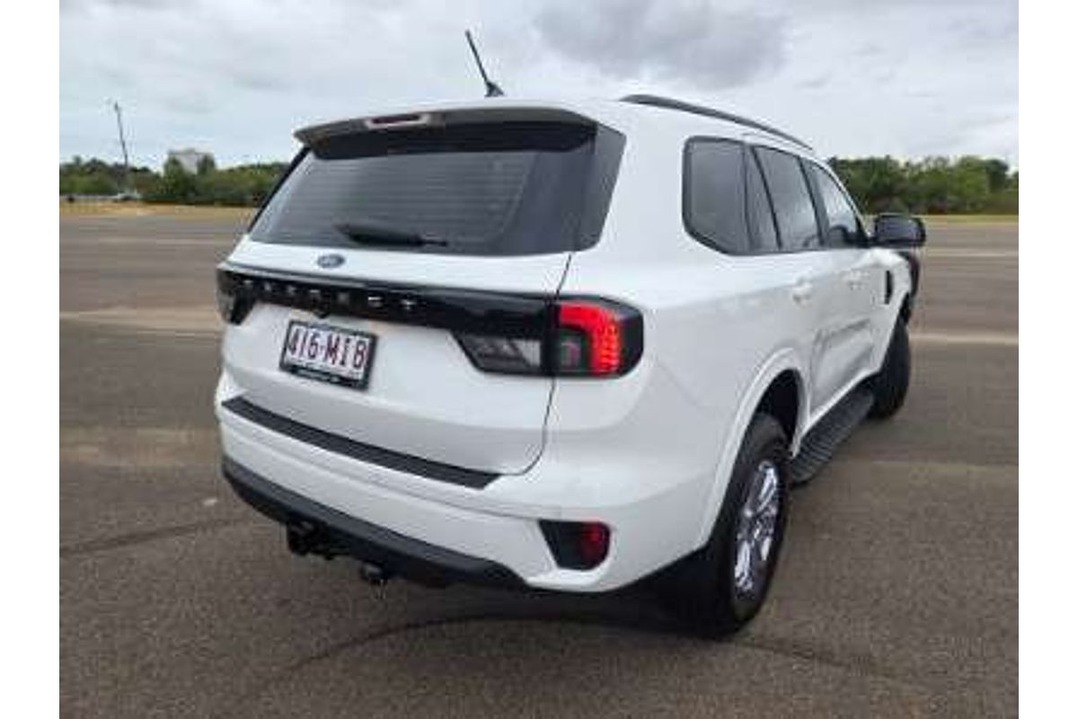 2025 Ford Everest Ambiente  2.0L