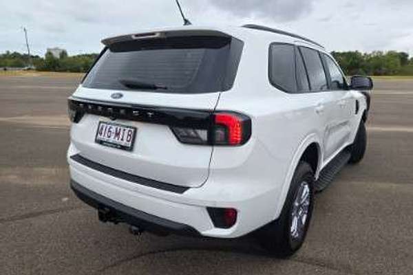 2025 Ford Everest Ambiente  2.0L