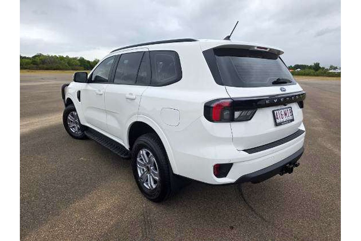 2025 Ford Everest Ambiente  2.0L