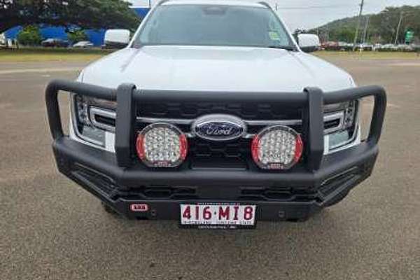 2025 Ford Everest Ambiente  2.0L