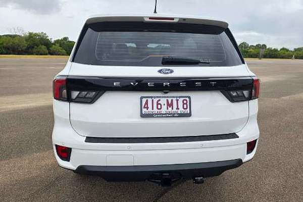 2025 Ford Everest Ambiente  2.0L